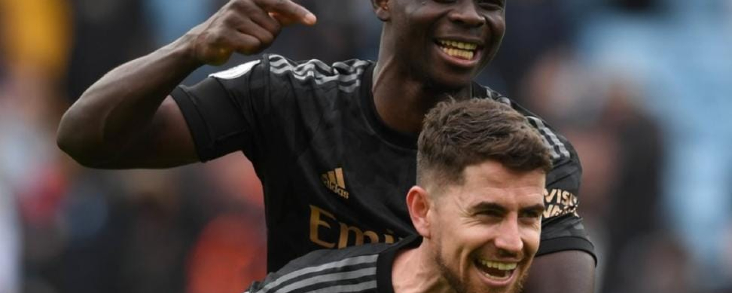 Arsenal con remontada regresa al liderato