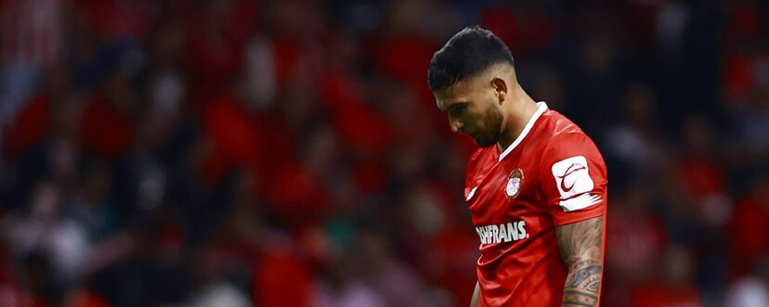 Toluca sufre la baja de Juan Escobar por problemas de salud
