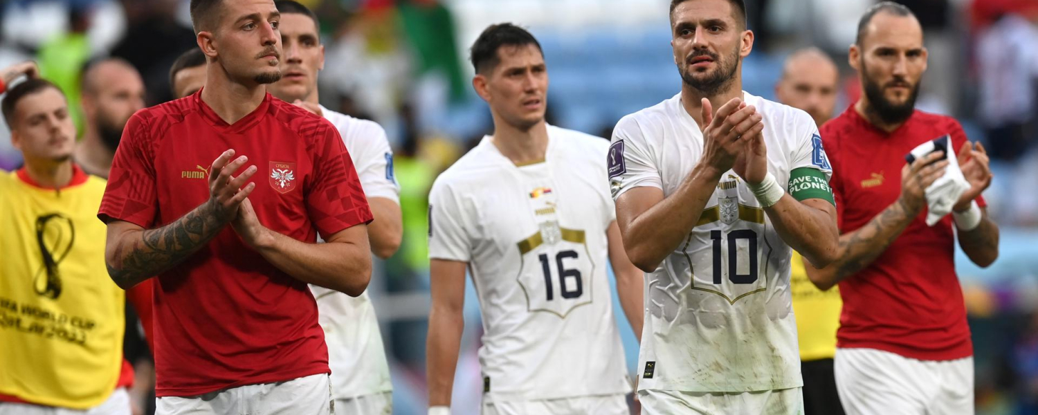 Camerún y Serbia dan un festival de goles