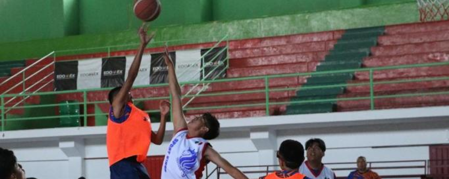 Muestran jugadores de basquetbol su calidad en selectivo estatal