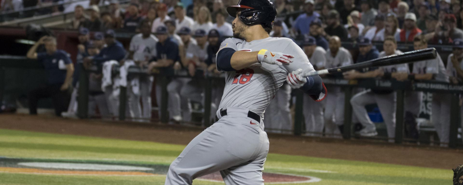 Arenado supera el susto en la mano y está a órdenes de DeRosa para la final