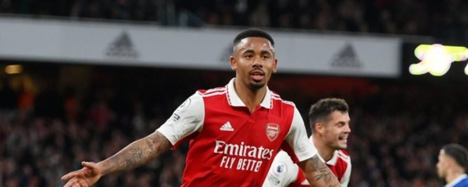 Arsenal regresa a la cima… por el momento