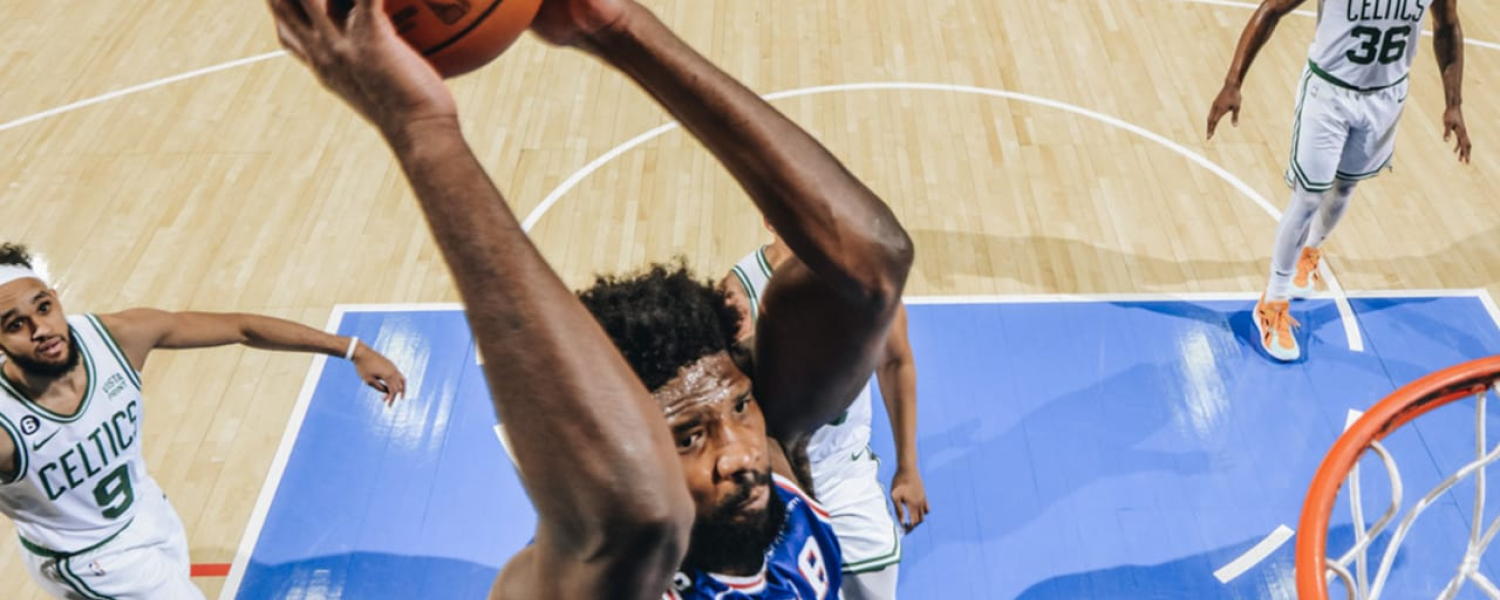 76ers derrotan a Celtics por primera vez en la temporada