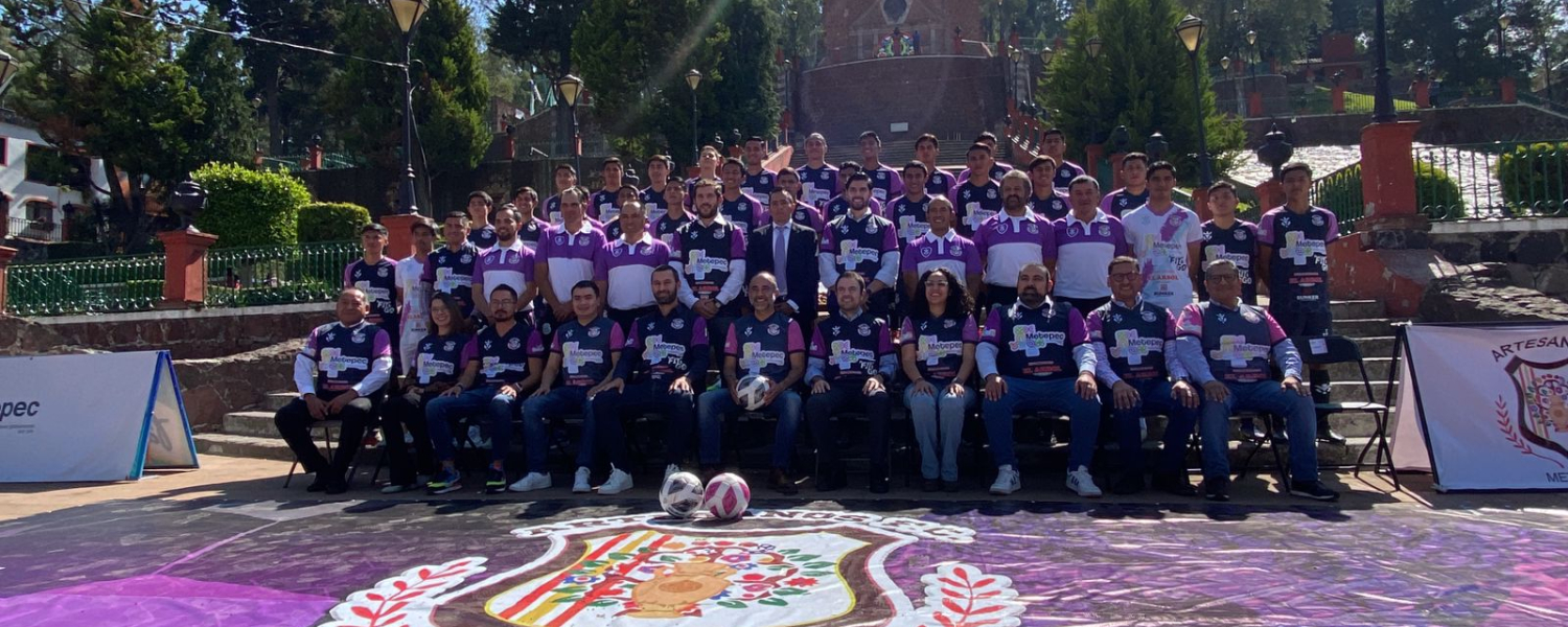 Los Artesanos Metepec F.C. sonrieron para fotografía oficial