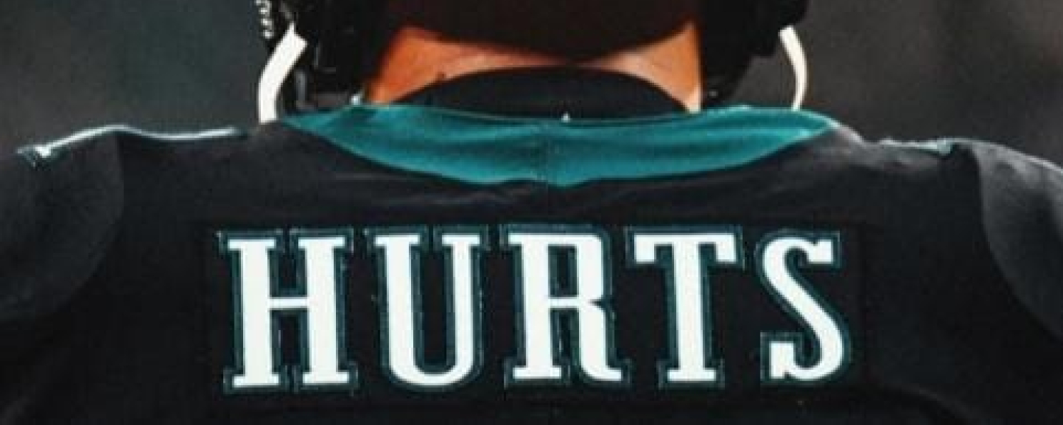 Jalen Hurts renueva con las Águilas: El mejor pagado de la liga