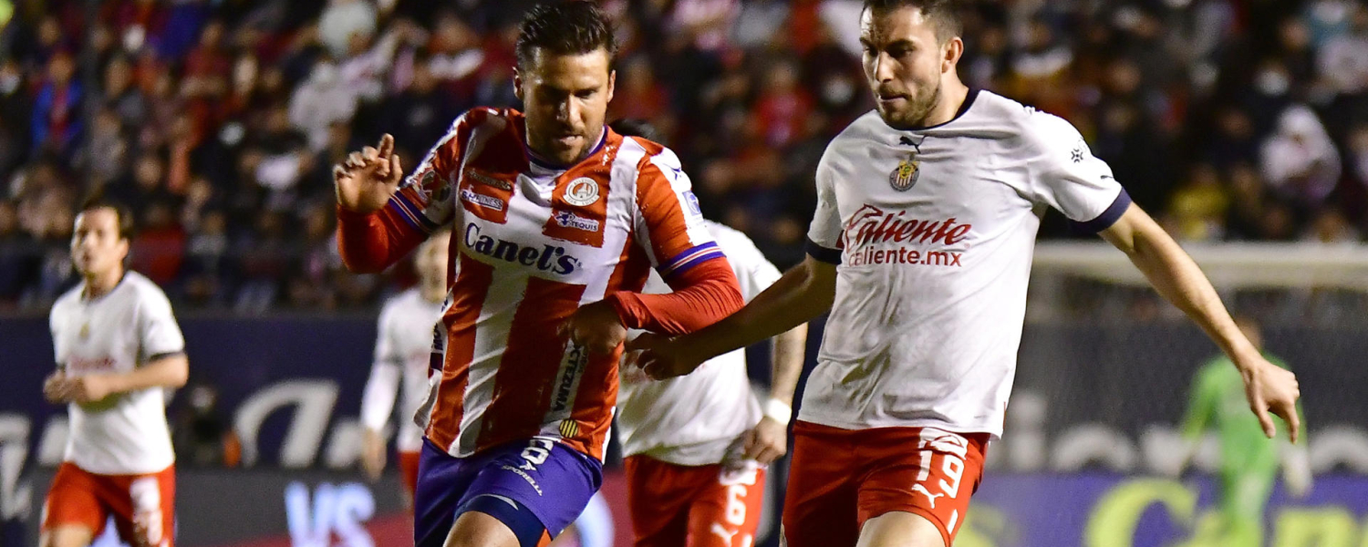 San Luis y Chivas dividen puntos, Alexis Vega sale lesionado