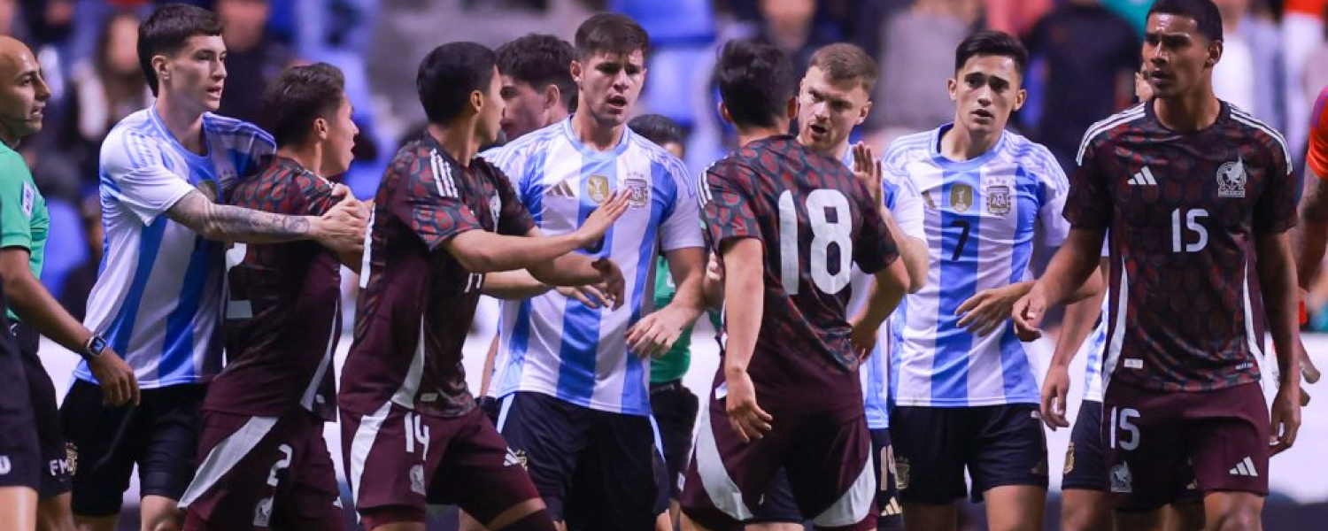 México golea a Argentina