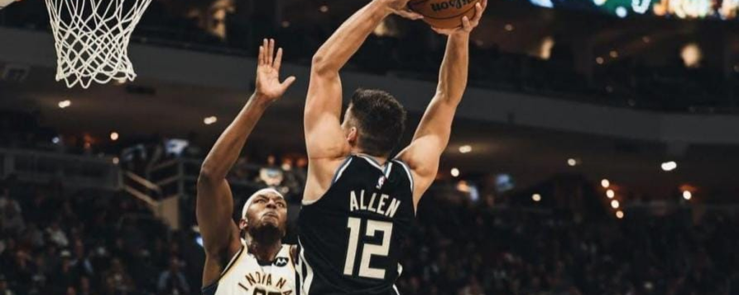 Bucks derrotan a Raptors sin Giannis