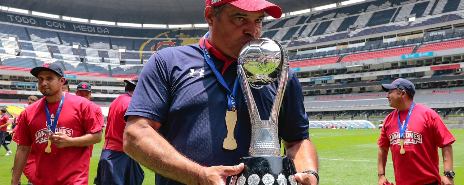 El técnico de los Diablos sub-20