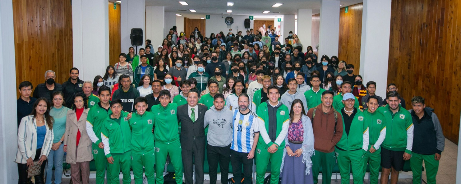 Imparte Edelstein, en la UAEMéx, la conferencia “La ciencia del fútbol”