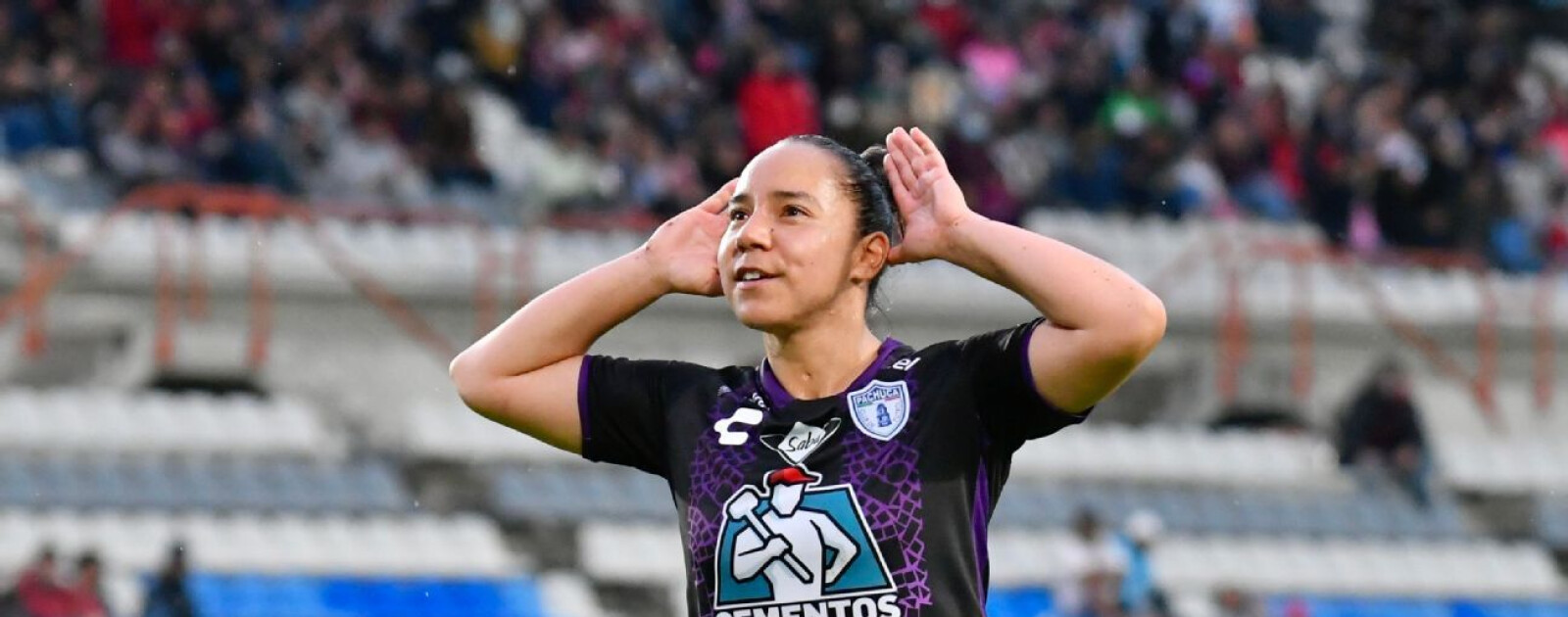 Charlyn Corral llegó rompe récord VIIVO Sports