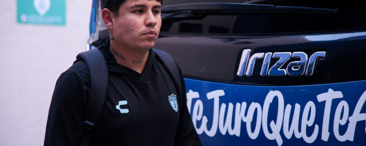 Chofis Lopéz fuera del Club Pachuca