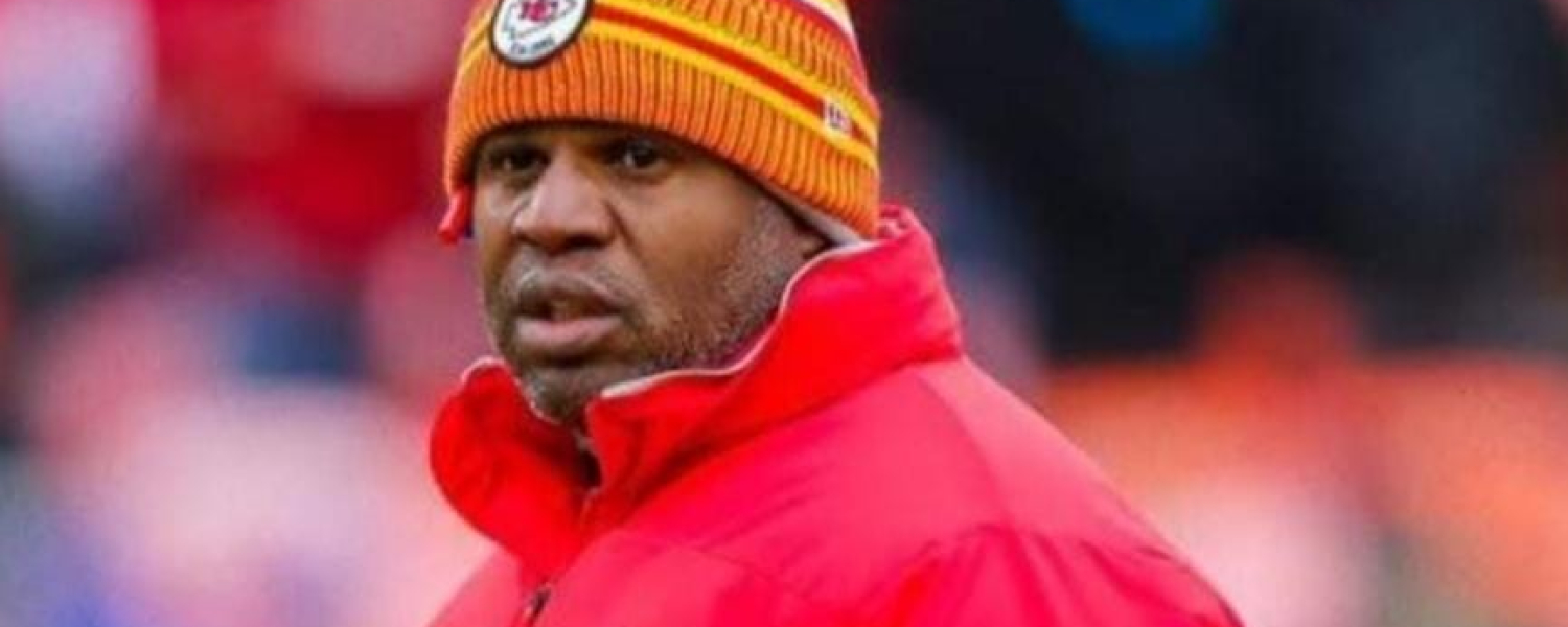 Los Chiefs pierden a su coordinador ofensivo