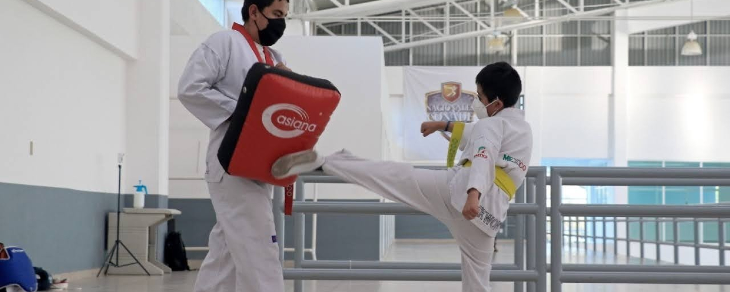 Competencia Taekwondo con motivo del día del niño