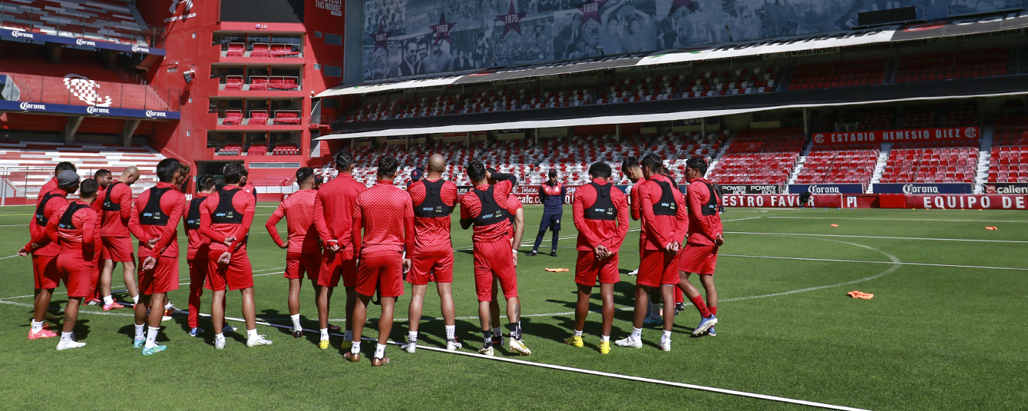 Los Diablos cumplieron objetivos de la práctica de este viernes, en el Estadio Nemesio Diez