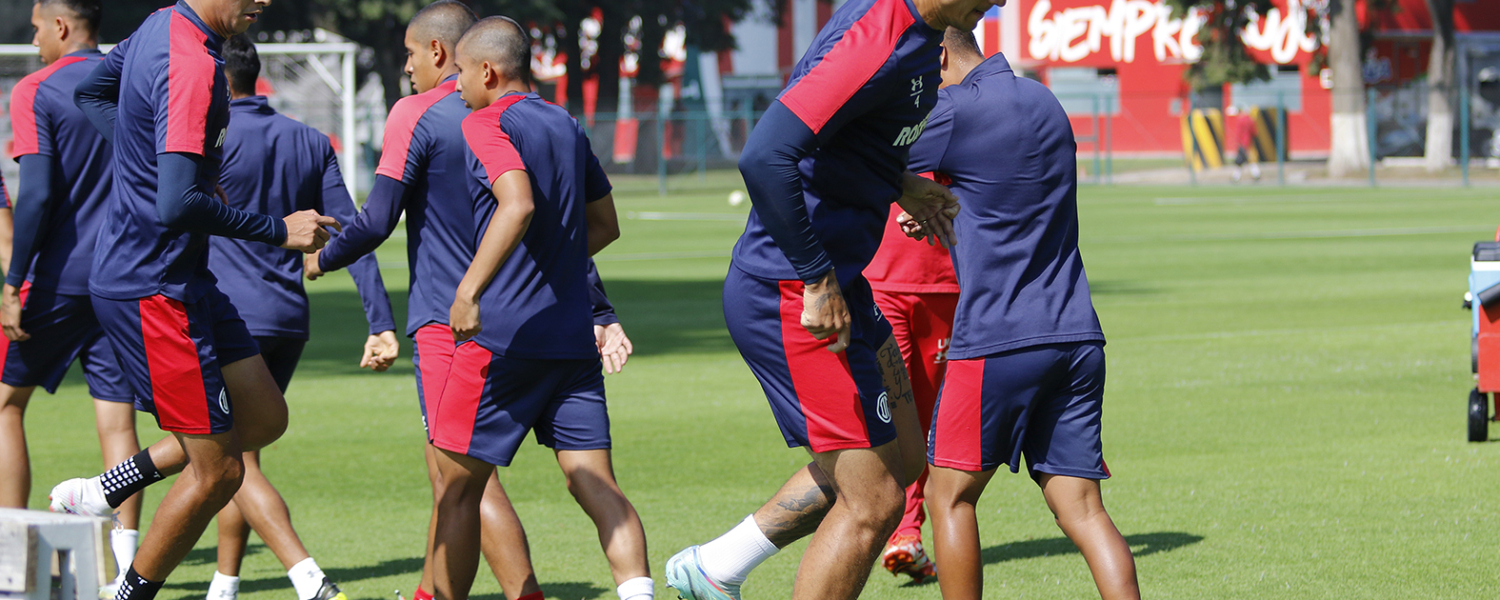 Los Diablos sostuvieron una práctica en Metepec antes de viajar a Utah