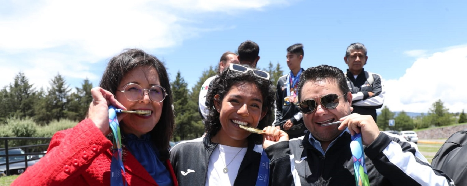 Reciben Medallistas de Juegos Nacionales CONADE 2022 Estimulos Económicos