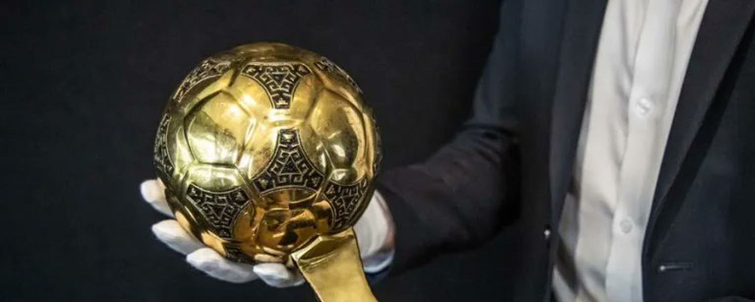 Francia impide una subasta del balón de oro de Maradona