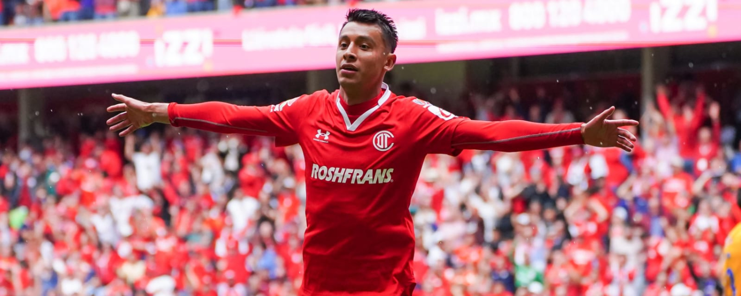 Con la frente en alto