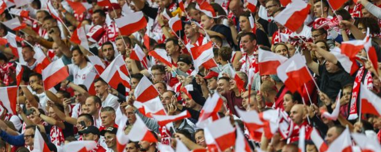 Polonia-Chile cambiará de estadio por problemas en el techo