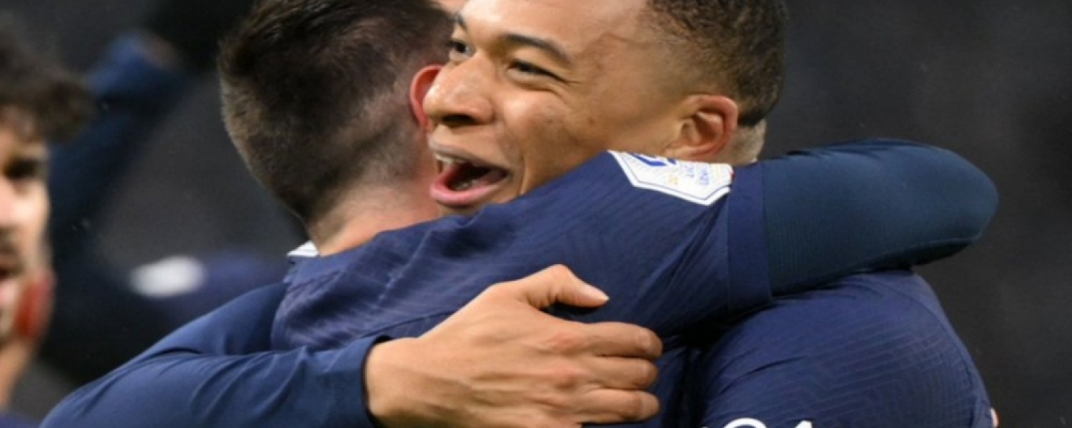 Mbappé y Messi se divierten